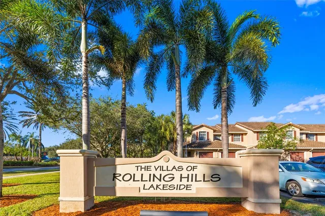 $549,000 | 3342 Lakeside Drive, Unit 3342, Davie, FL 33328