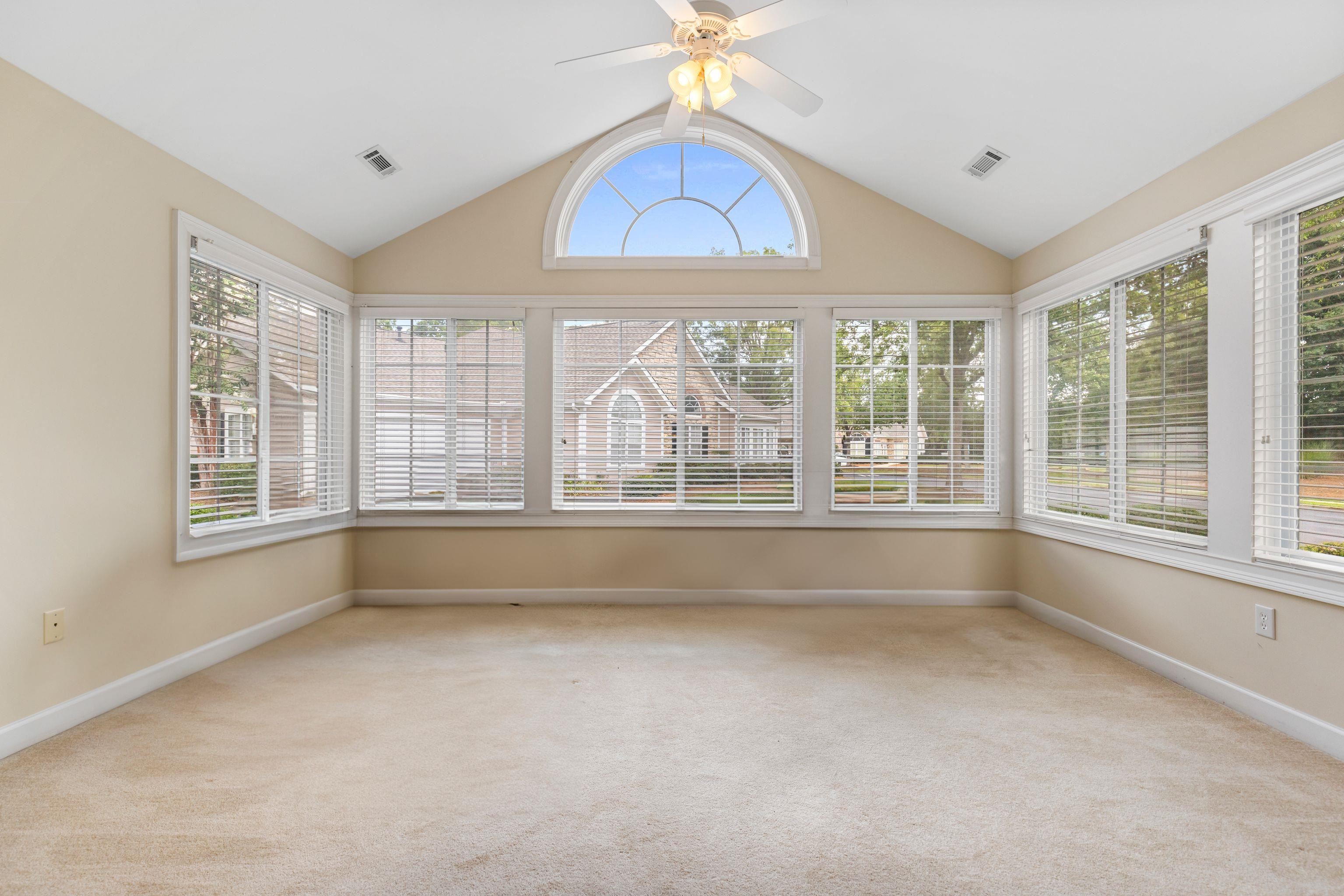 112 Ravines Lane Spartanburg, SC 29301 - Photo 7 of 34