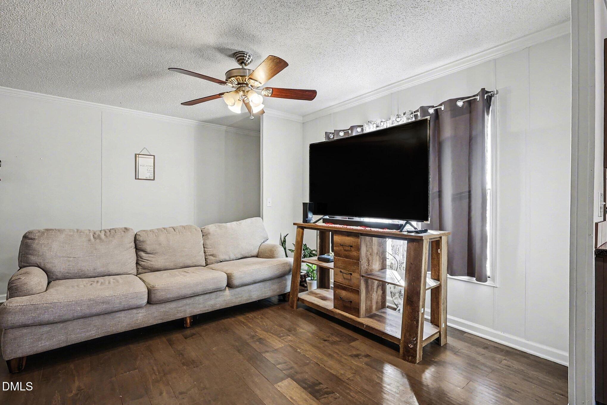 375 Camelia Road Benson, NC 27504 - Photo 13 of 32 017_file_8898