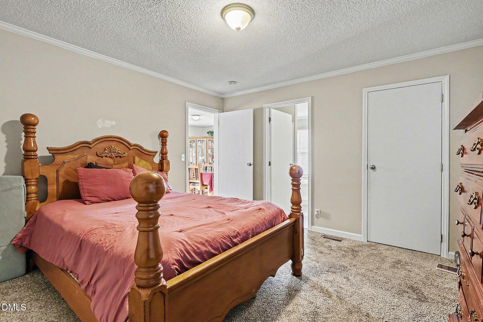 375 Camelia Road Benson, NC 27504 - Photo 14 of 32 023_file_4217