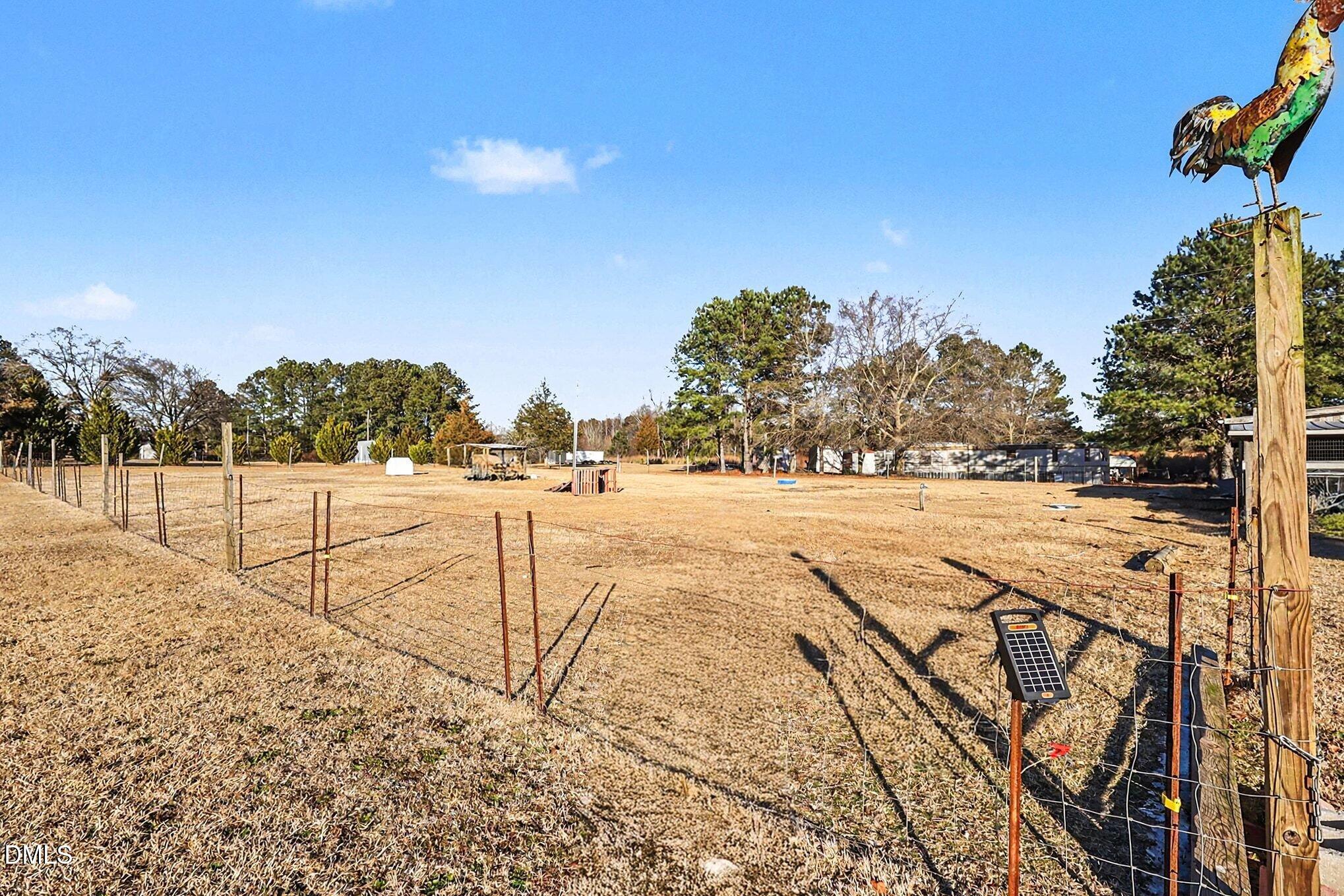 375 Camelia Road Benson, NC 27504 - Photo 25 of 32 040_file_5064