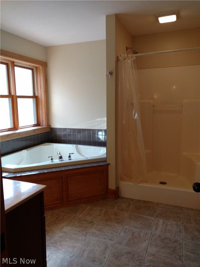 13580 Hall Road Chardon, OH 44024 - Photo 10 of 30 Gallery Image 10