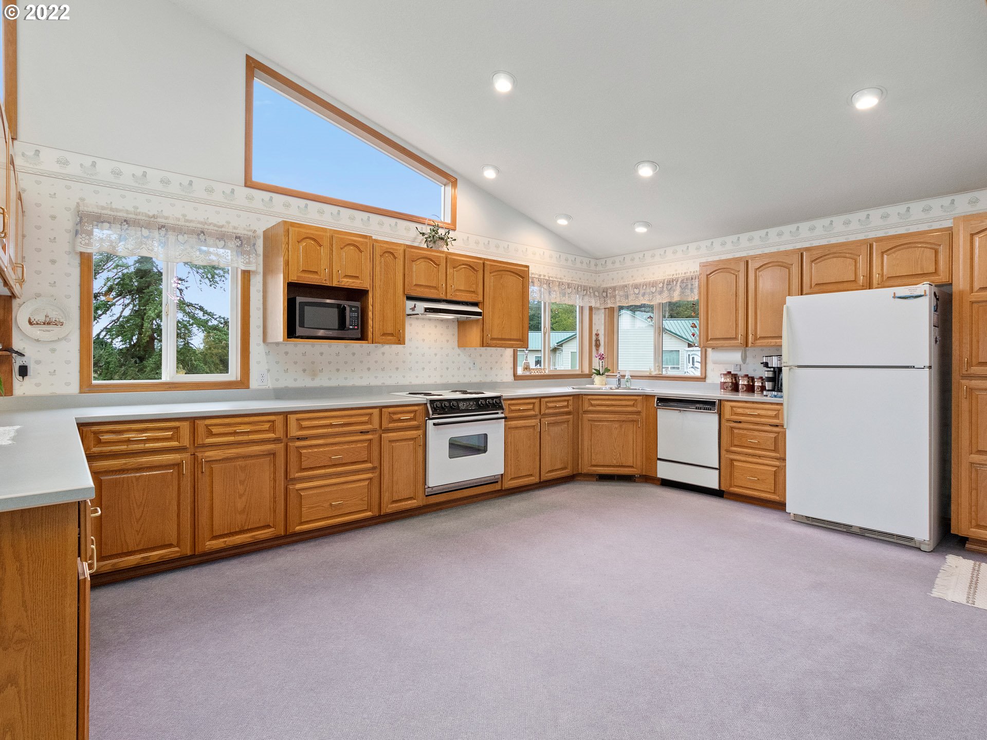 18708 Southeast Tillstrom Road Damascus, OR 97089 - Photo 11 of 35
