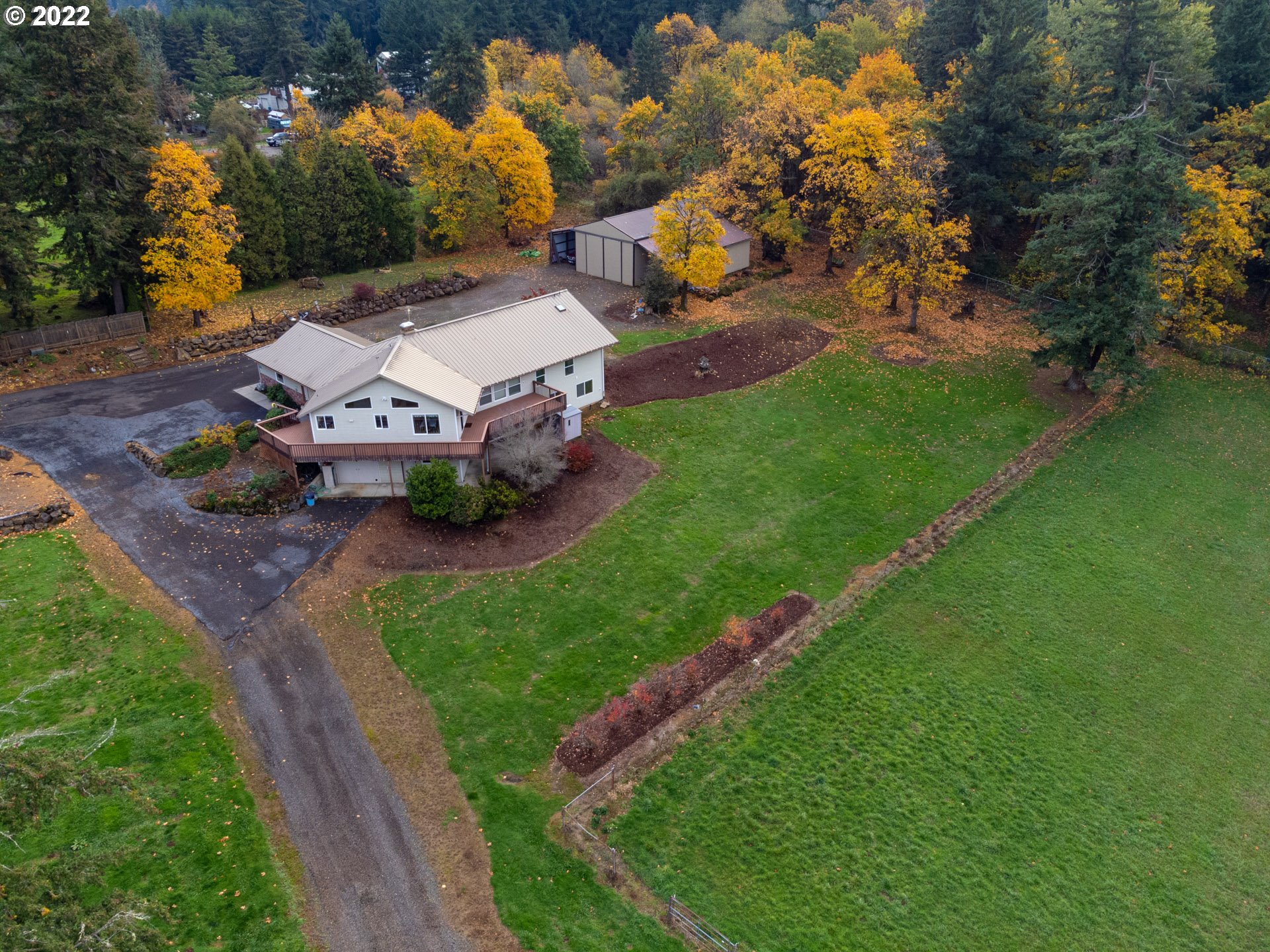 18708 Southeast Tillstrom Road Damascus, OR 97089 - Photo 2 of 35