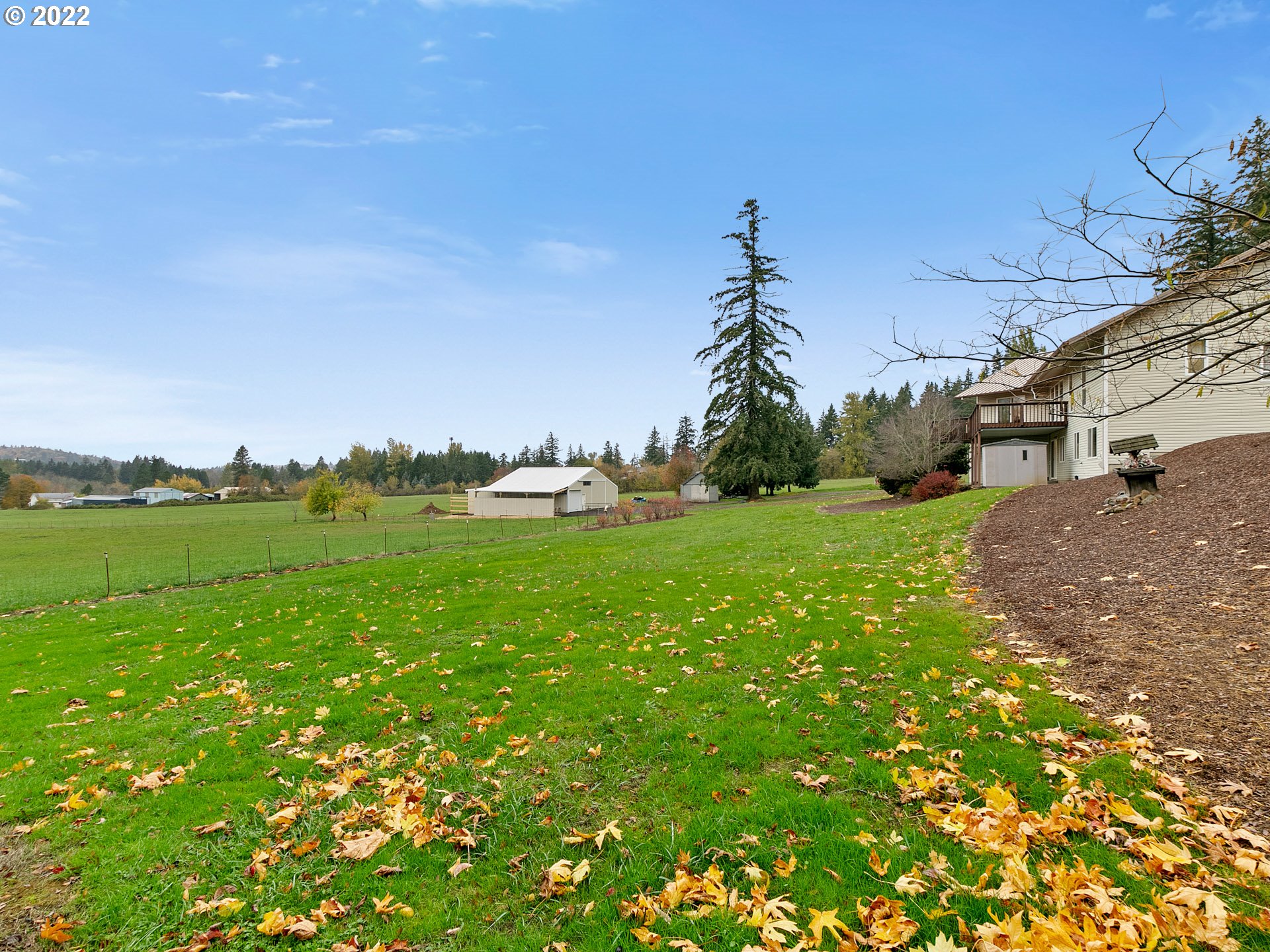 18708 Southeast Tillstrom Road Damascus, OR 97089 - Photo 26 of 35