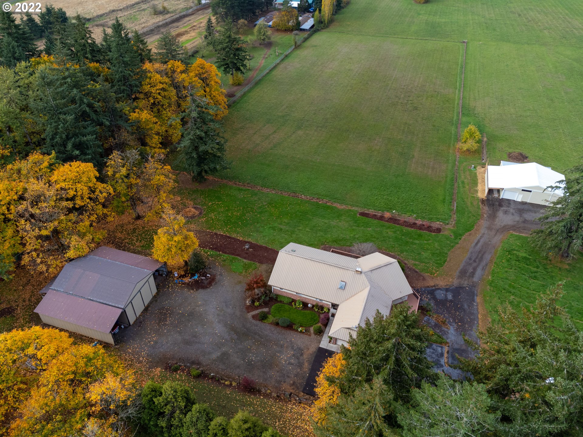 18708 Southeast Tillstrom Road Damascus, OR 97089 - Photo 6 of 35