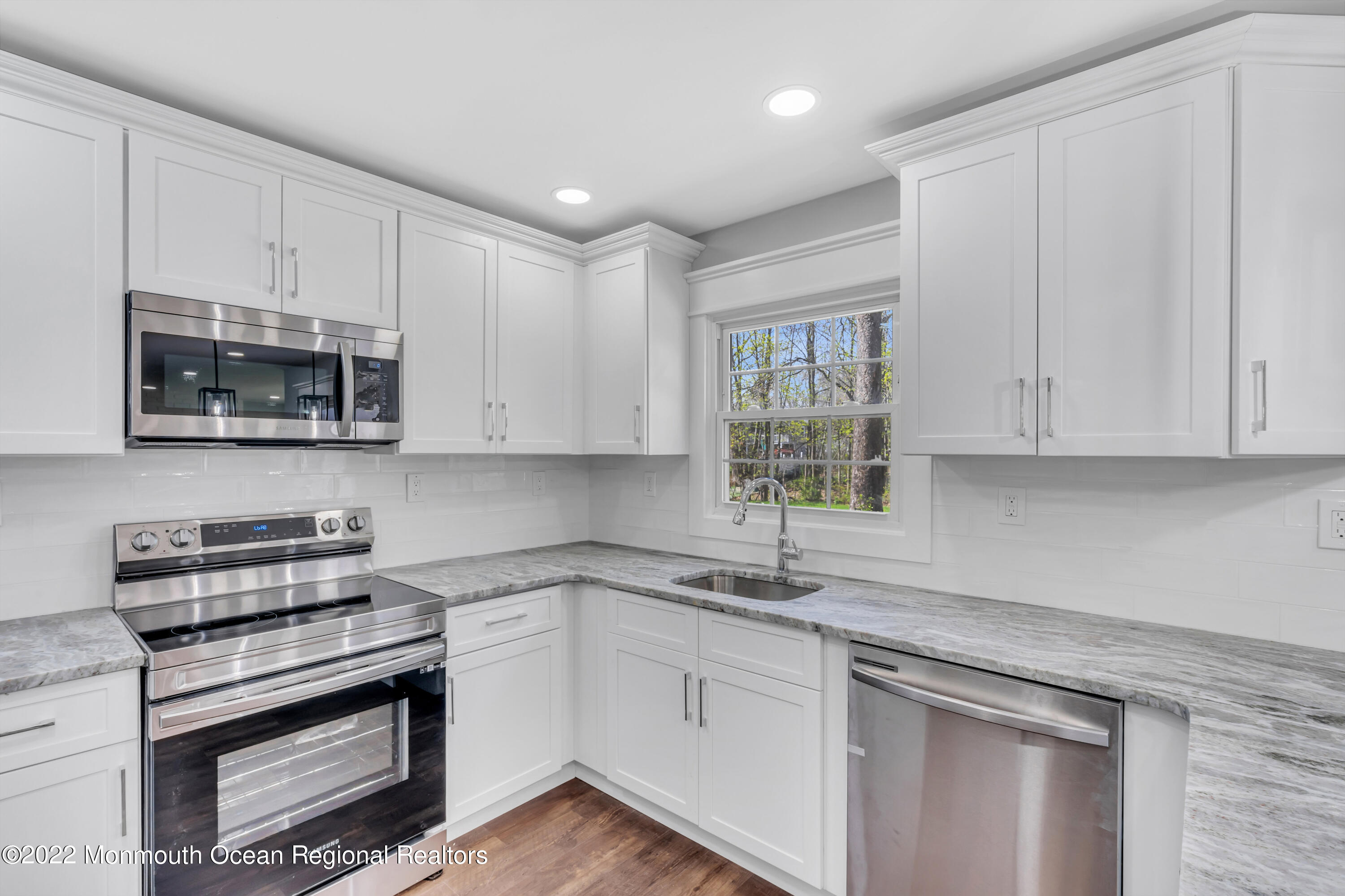 117 Kings Mountain Road Freehold, NJ 07728 - Photo 4 of 35 Stainless Steel Appliances
