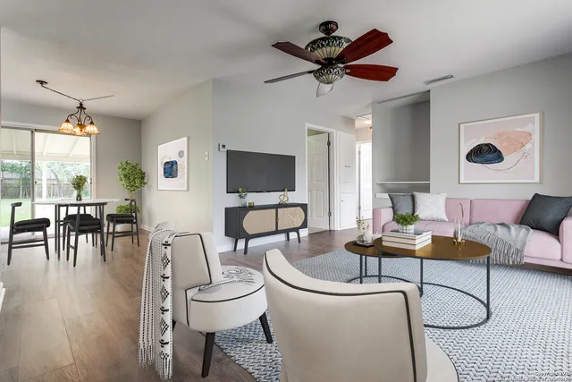 $204,000 | 209 Ivy Lane, Universal City, TX 78148