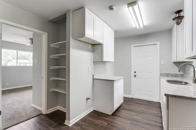 $204,000 | 209 Ivy Lane, Universal City, TX 78148