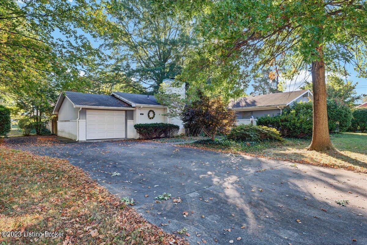 127 Blue Ridge Road Louisville, KY 40223 - Photo 1 of 58 127 Blue Ridge Rd