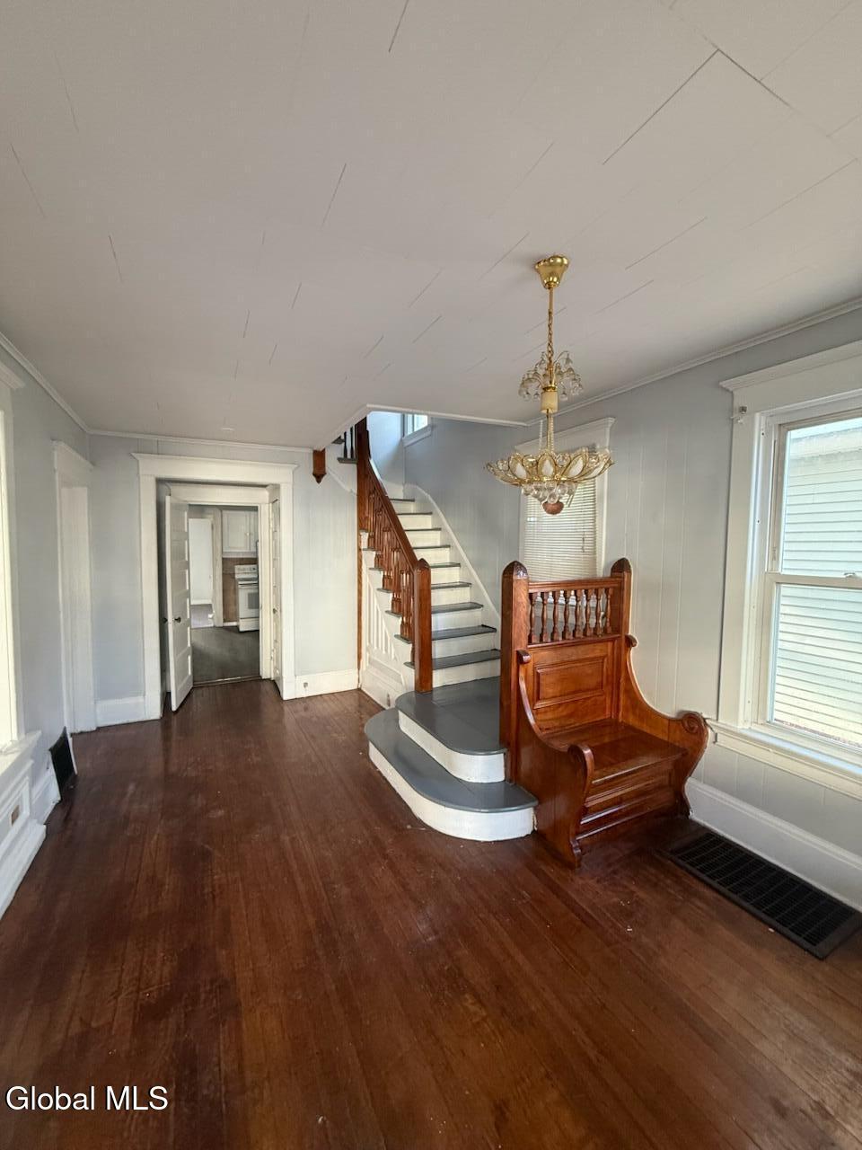 32 Elm Street Schenectady, NY 12304 - Photo 3 of 15 IMG_1211