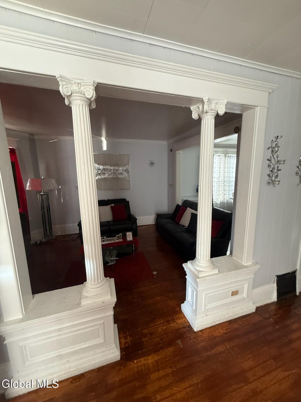 32 Elm Street Schenectady, NY 12304 - Photo 5 of 15 IMG_9838