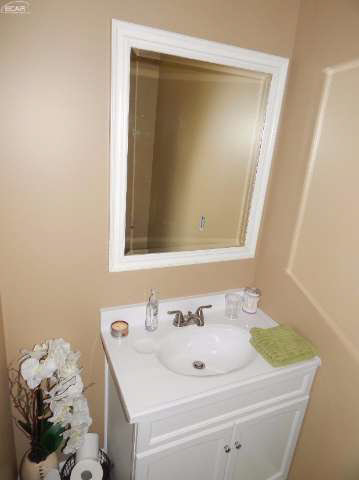 5022 Deland Road Flushing, MI 48433 - Photo 29 of 36 21139312-28.JPG