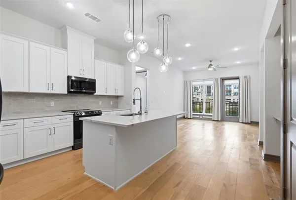 $2,450 | 2700 Old Denton Road, Unit 1044, Carrollton, TX 75007