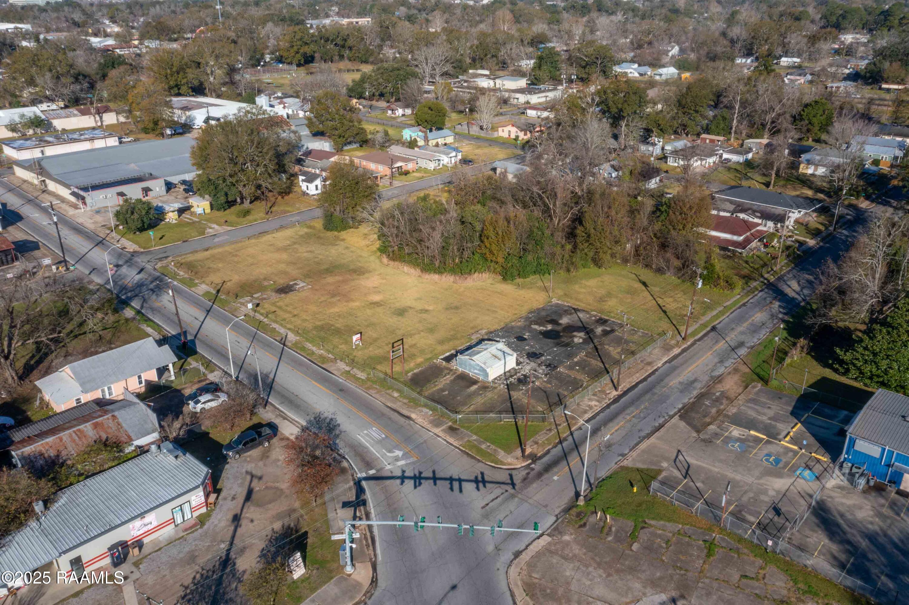 900-910 Cameron Street Lafayette, LA 70501 - Photo 7 of 15 900CameronSt-3