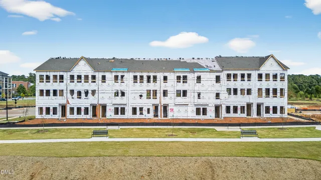 a view of a large multi story building