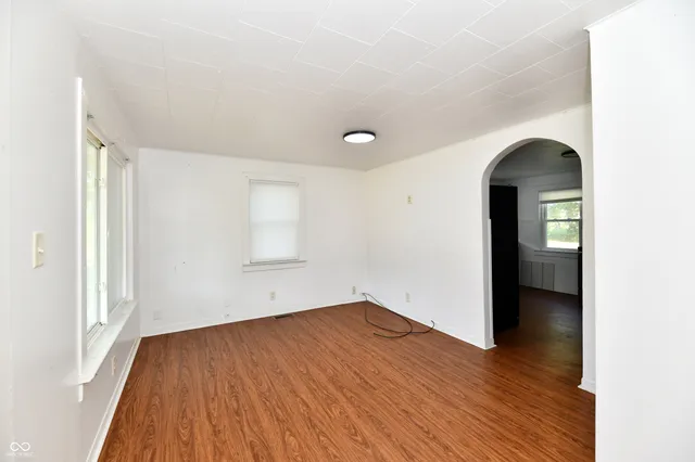 $125,000 | 222 South B Street, Elwood, IN 46036