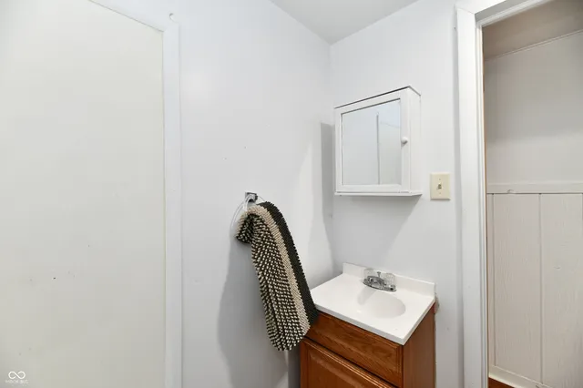 $125,000 | 222 South B Street, Elwood, IN 46036