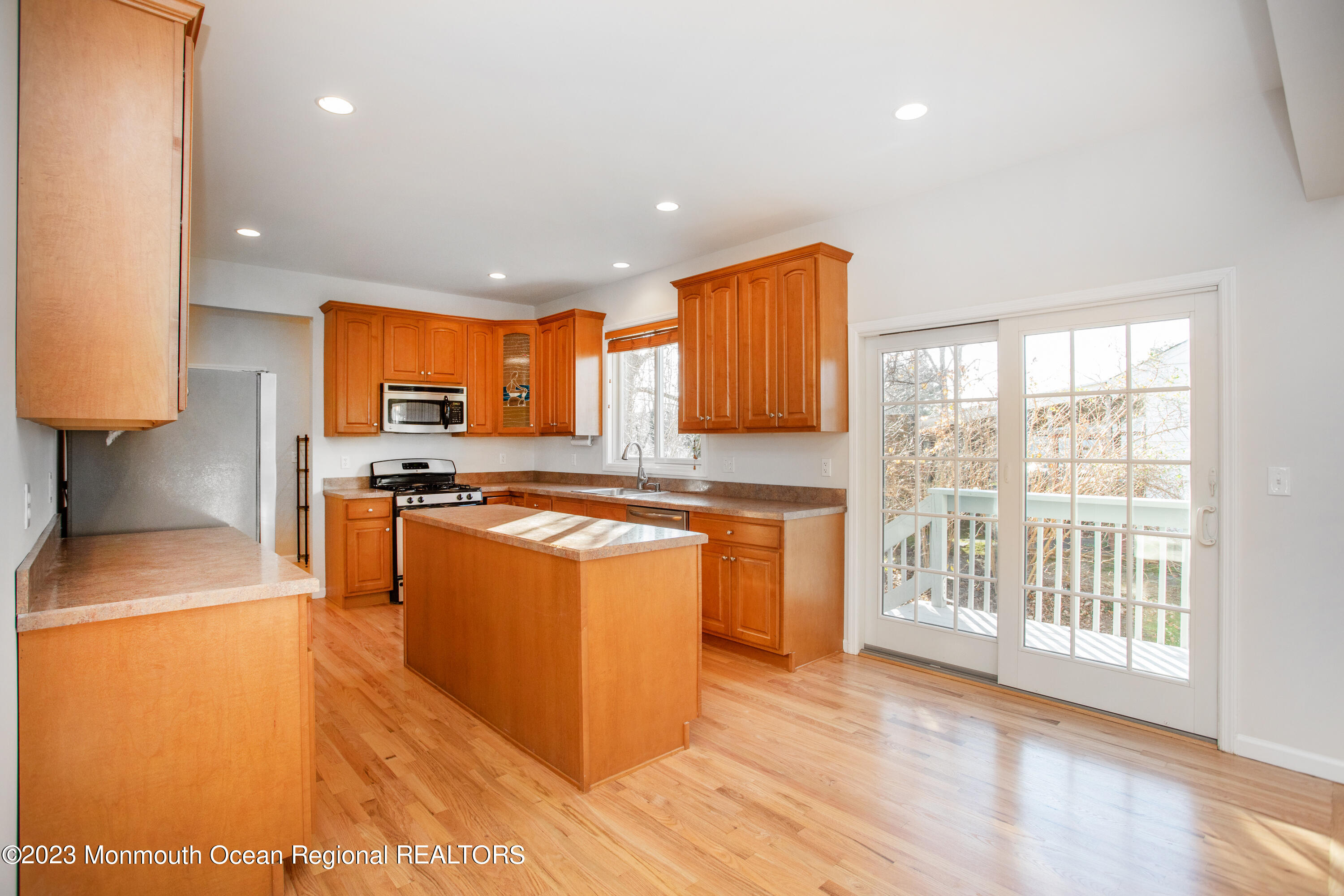 901 Wall Road Spring Lake Heights, NJ 07762 - Photo 19 of 33 Kitchen