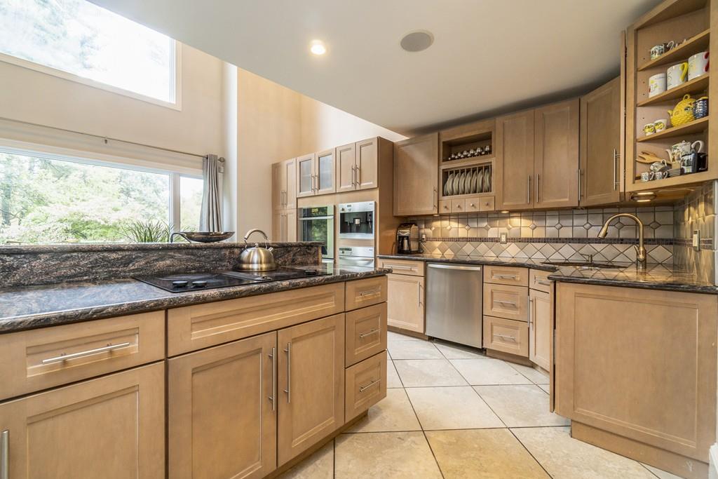36 Laxfield Road Weston, MA 02493 - Photo 5 of 32