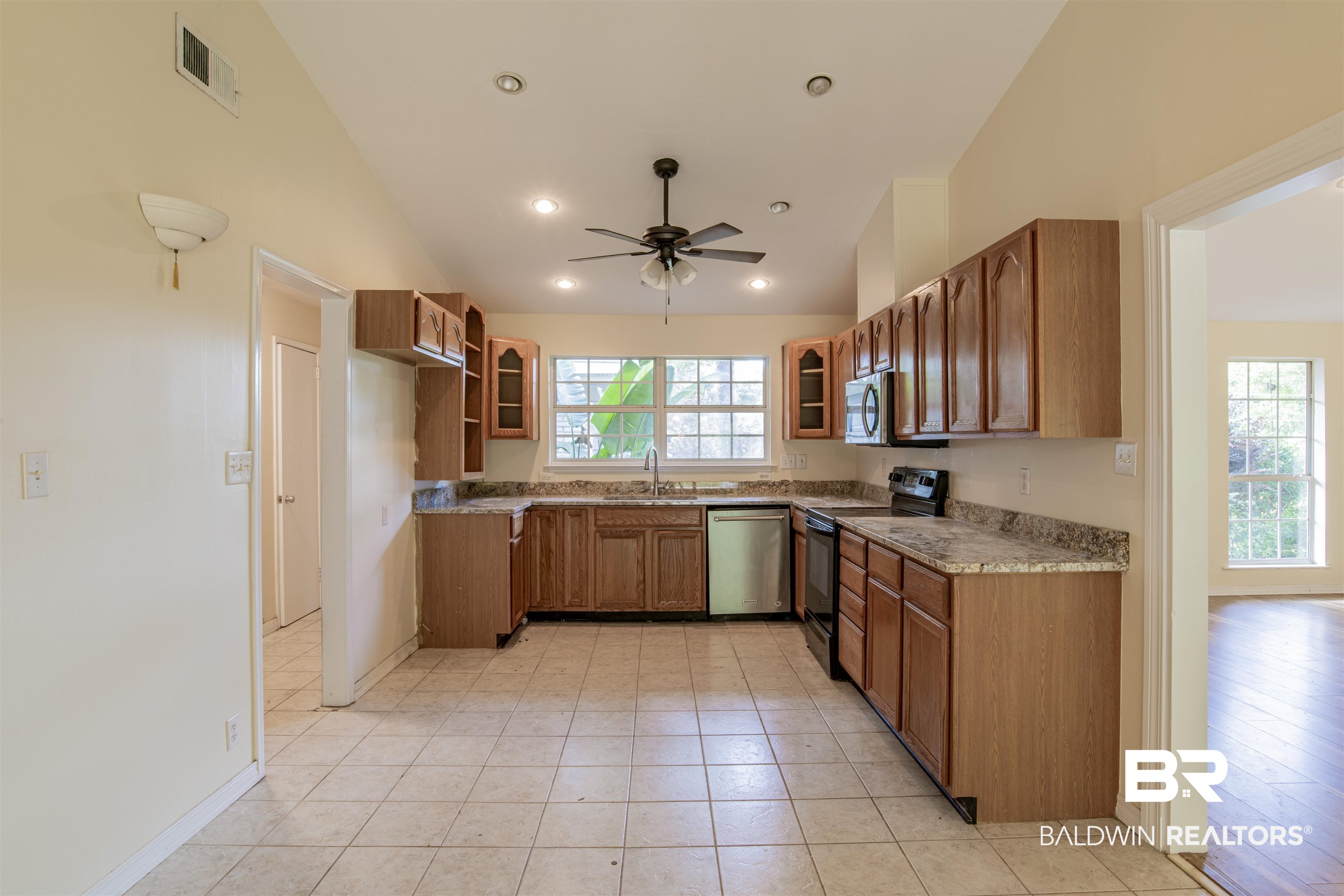 4158 Lake Circle North Mobile, AL 36693 - Photo 10 of 28