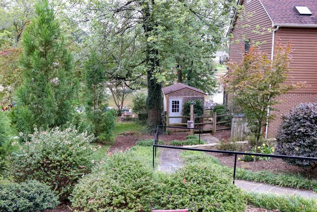 $900,000 | 1090 Timberlake Drive, Lynchburg, VA 24502