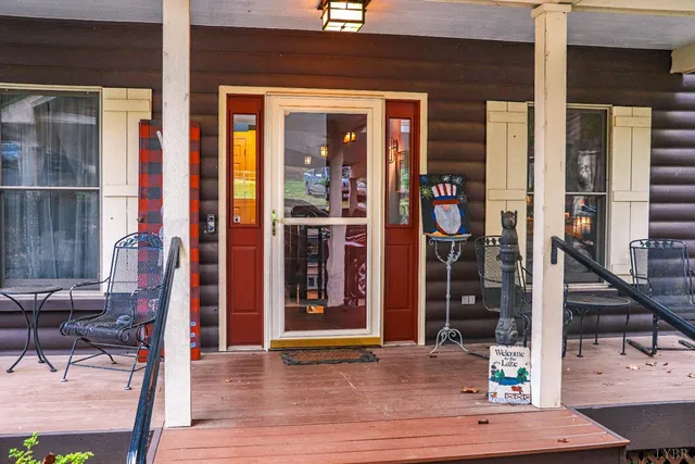 a view of entrance front of building