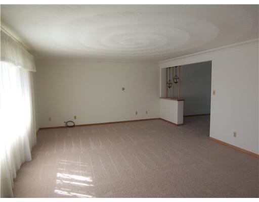 808 Burtner Road Natrona Heights, PA 15065 - Photo 4 of 14 Living Room.