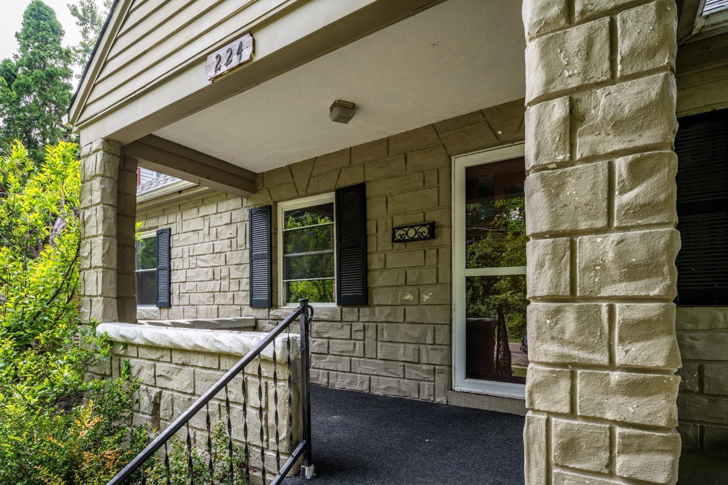 224 Ridgeway Road Cincinnati, OH 45216 - Photo 3 of 22
