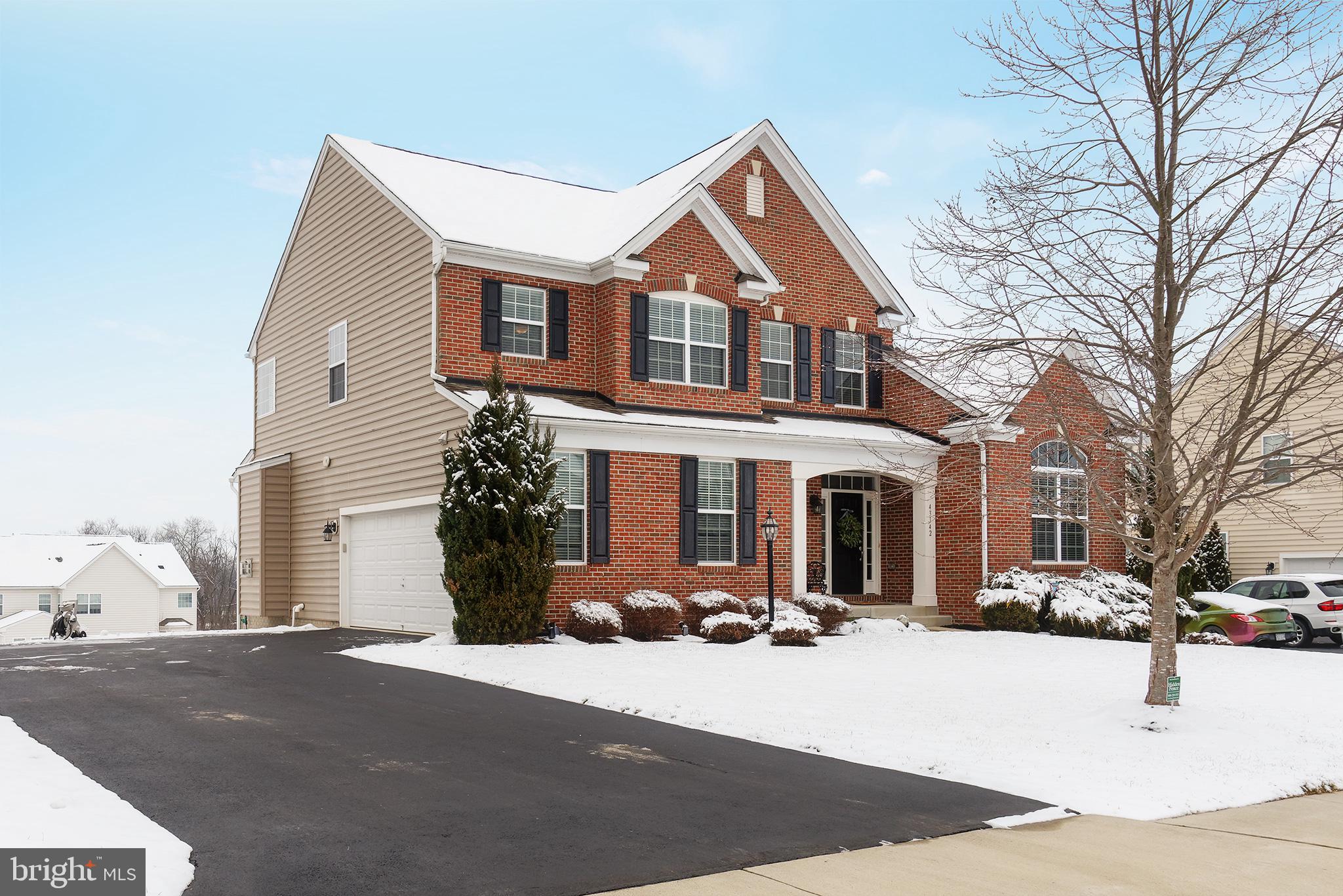 43142 Rocks Way Leesburg, VA 20176 - Photo 2 of 36 SIDE LOADING GARAGE AND NEWLY SEALED DRIVEWAY