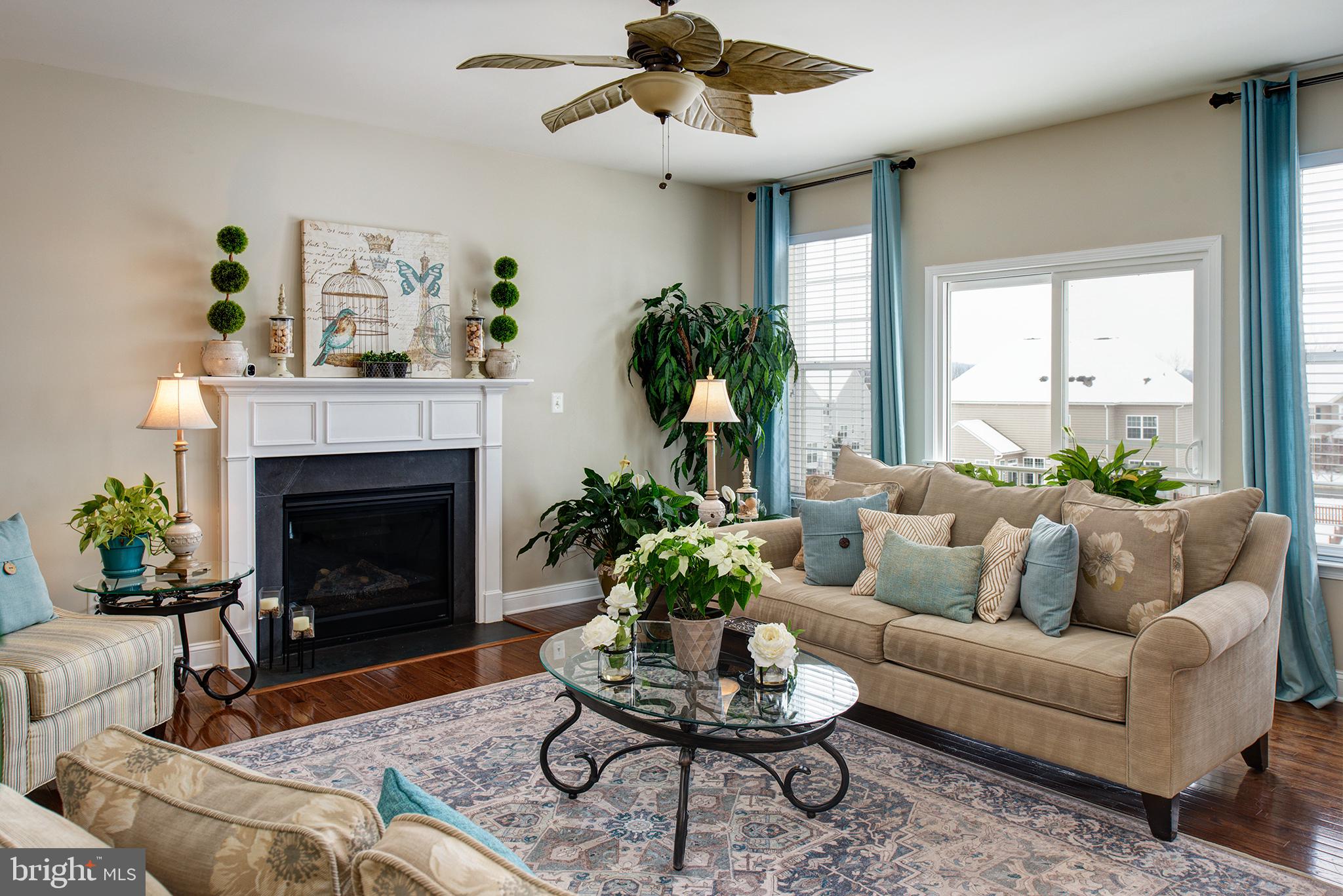 43142 Rocks Way Leesburg, VA 20176 - Photo 11 of 36 FAMILY ROOM W EXTENSION & SLIDING GLASS DOOR
