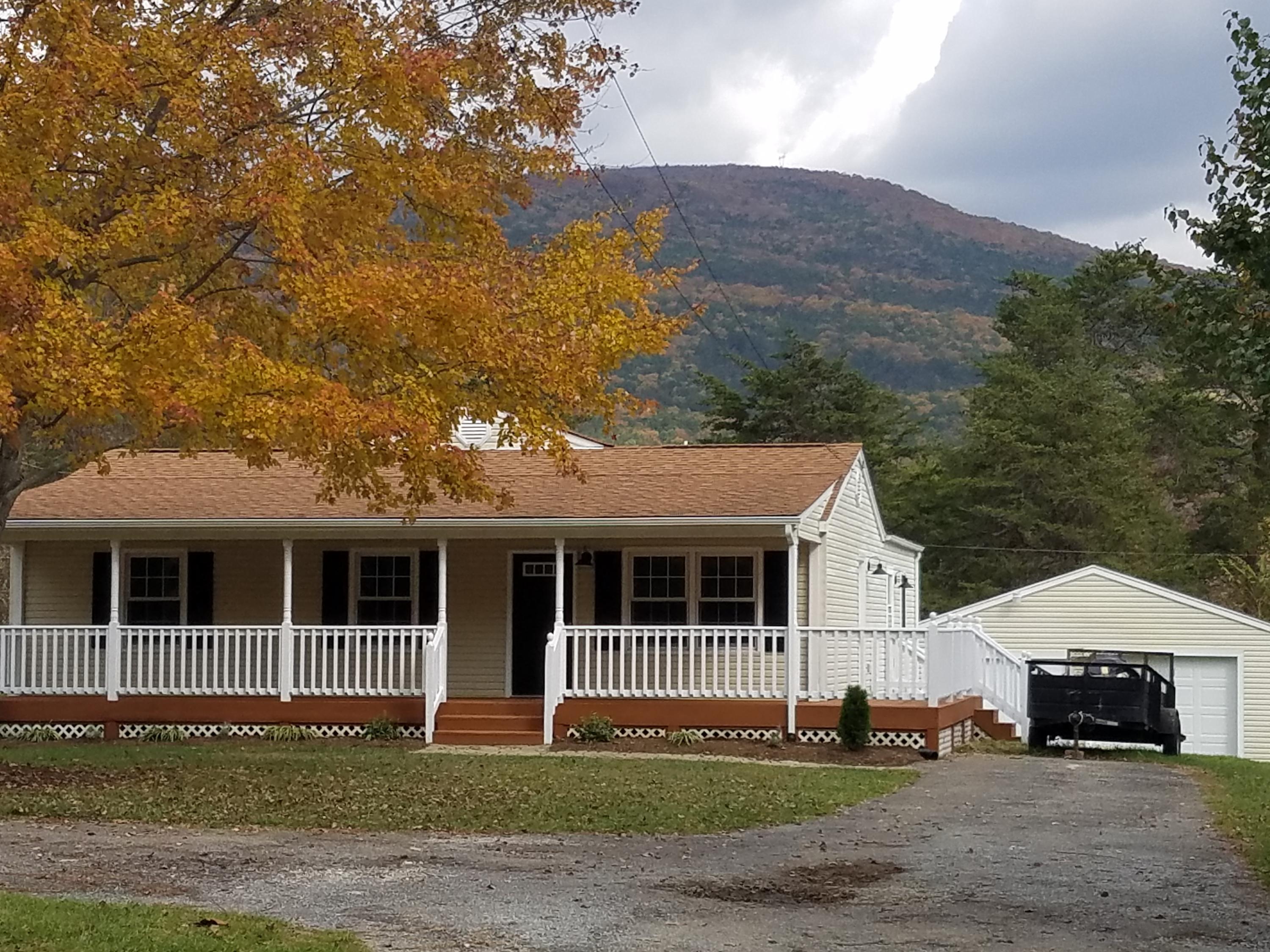 3265 Bradshaw Road Salem, VA 24153 - Photo 1 of 43 20171103_123224