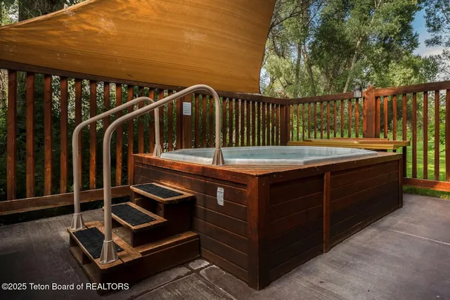 $529,000 | 2470 Shadowmoon Lane, Unit 423, Driggs, ID 83422