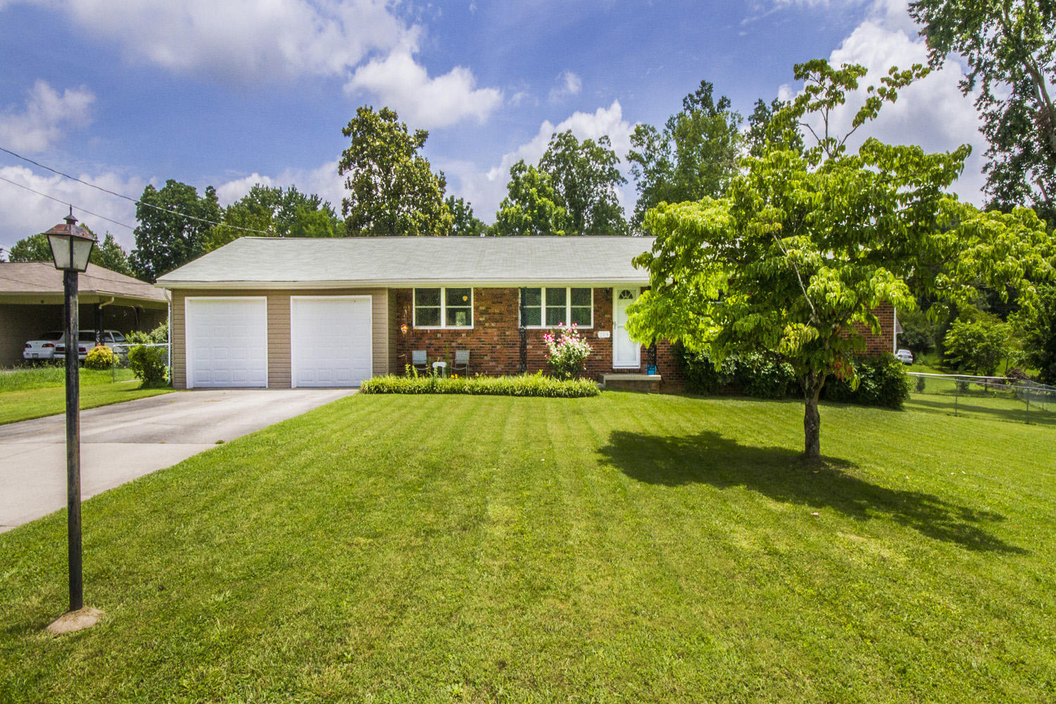 204 Debbie Road Knoxville, TN 37922 - Photo 1 of 29 IMG_0126