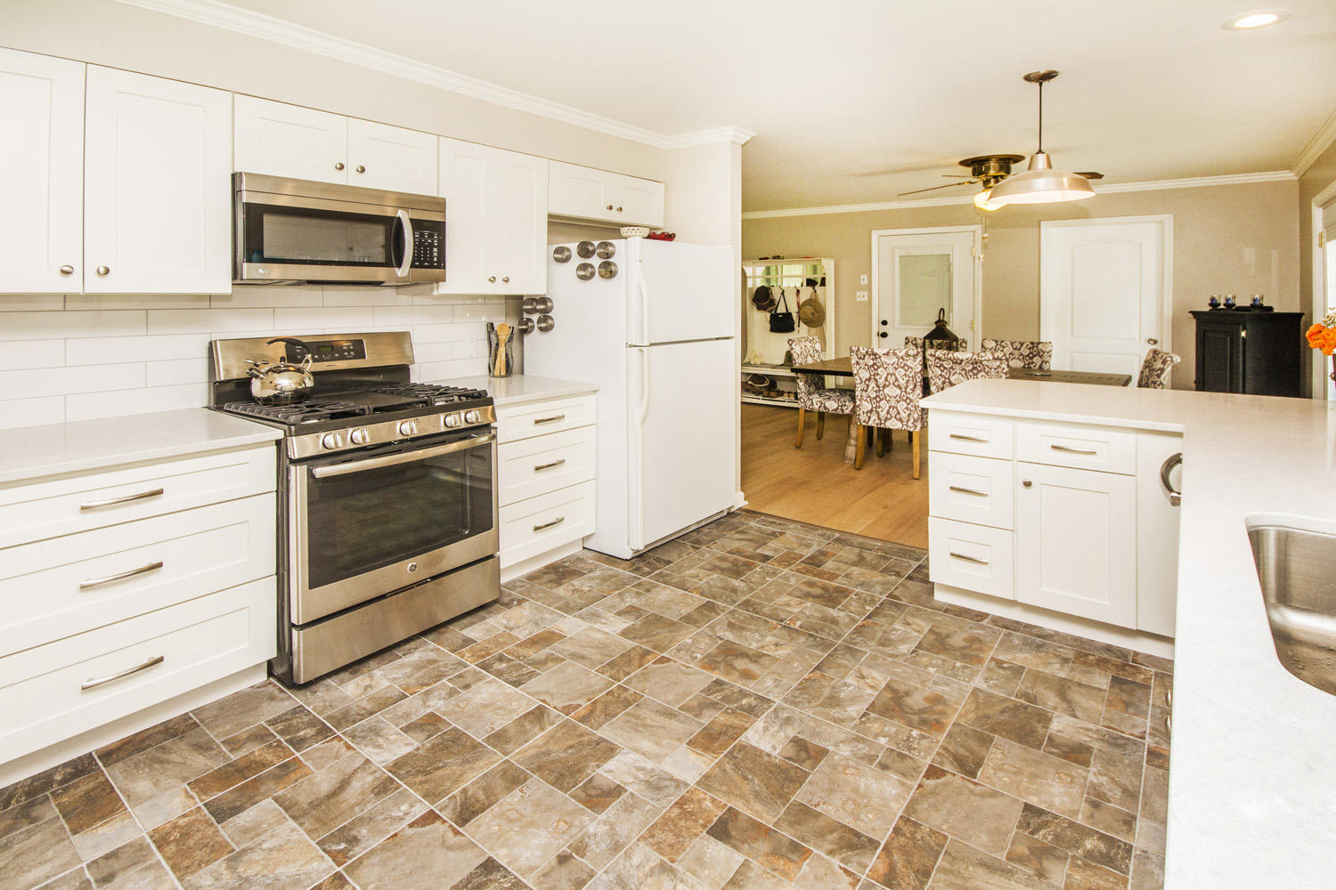 204 Debbie Road Knoxville, TN 37922 - Photo 5 of 29 IMG_0082