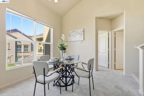 $325,000 | 5350 Dunlay Drive, Unit 412, Sacramento, CA 95835