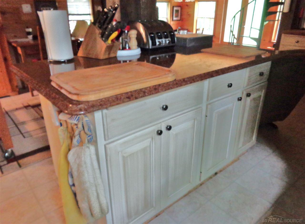 4180 Lakeshore Road Lexington, MI 48450 - Photo 39 of 42 31324847-38.JPG