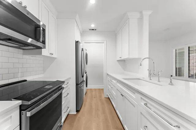 $2,000 | 1481 Center Street, Unit 703, Mount Pleasant, SC 29464