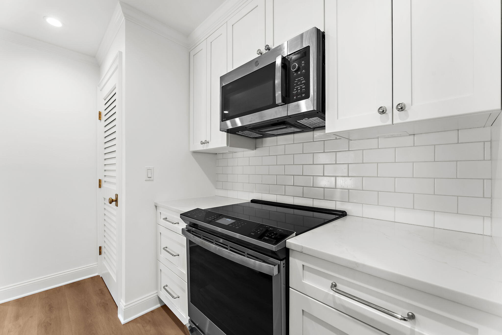 1481 Center Street, Unit 703 Mount Pleasant, SC 29464 - Photo 17 of 33 16-web-or-mls-DSC04451