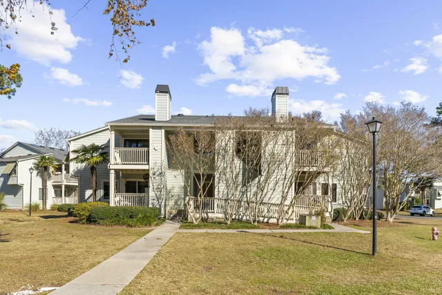 $2,000 | 1481 Center Street, Unit 703, Mount Pleasant, SC 29464