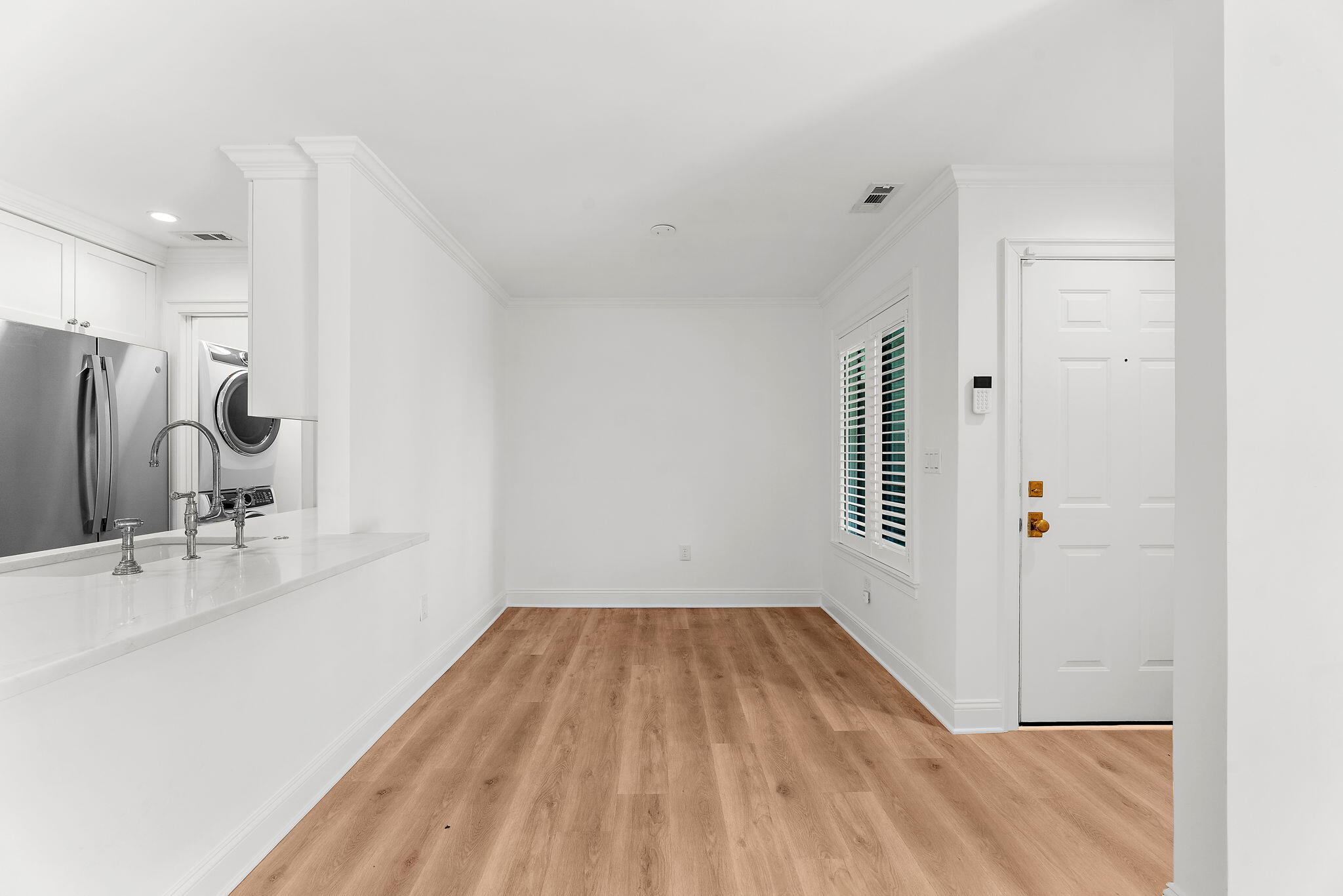 1481 Center Street, Unit 703 Mount Pleasant, SC 29464 - Photo 6 of 33 5-web-or-mls-DSC04396