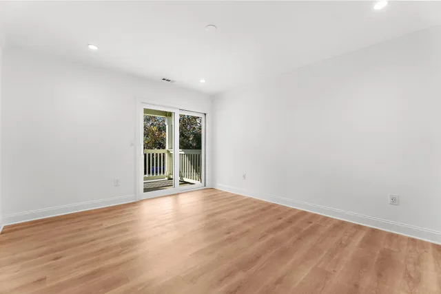 $2,000 | 1481 Center Street, Unit 703, Mount Pleasant, SC 29464