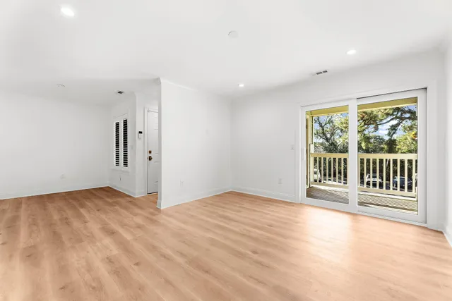 $2,000 | 1481 Center Street, Unit 703, Mount Pleasant, SC 29464