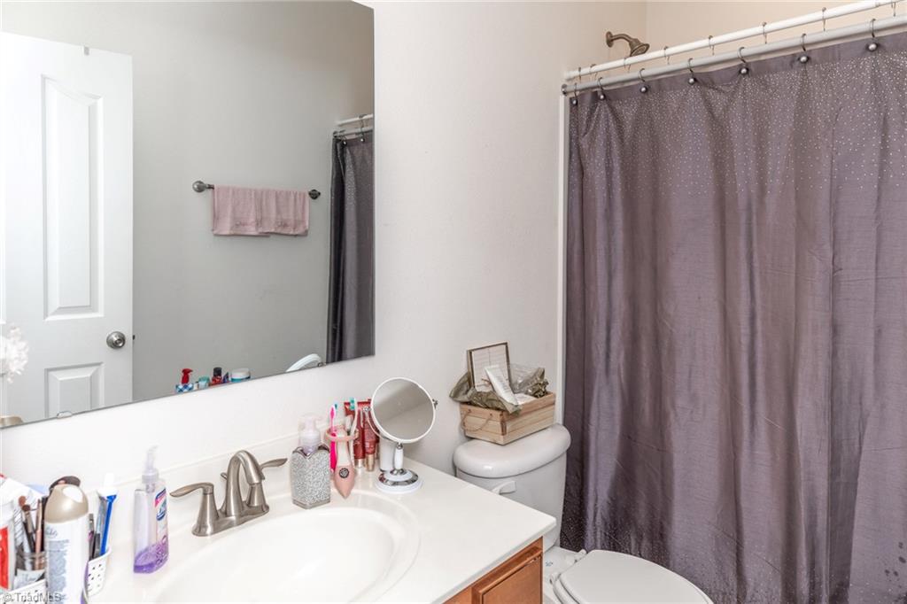 729 Spinning Wheel Point High Point, NC 27265 - Photo 14 of 31 Gallery Image 14