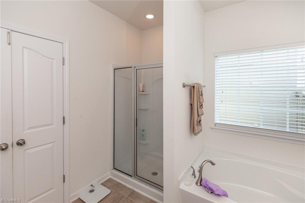 729 Spinning Wheel Point High Point, NC 27265 - Photo 17 of 31 Gallery Image 17