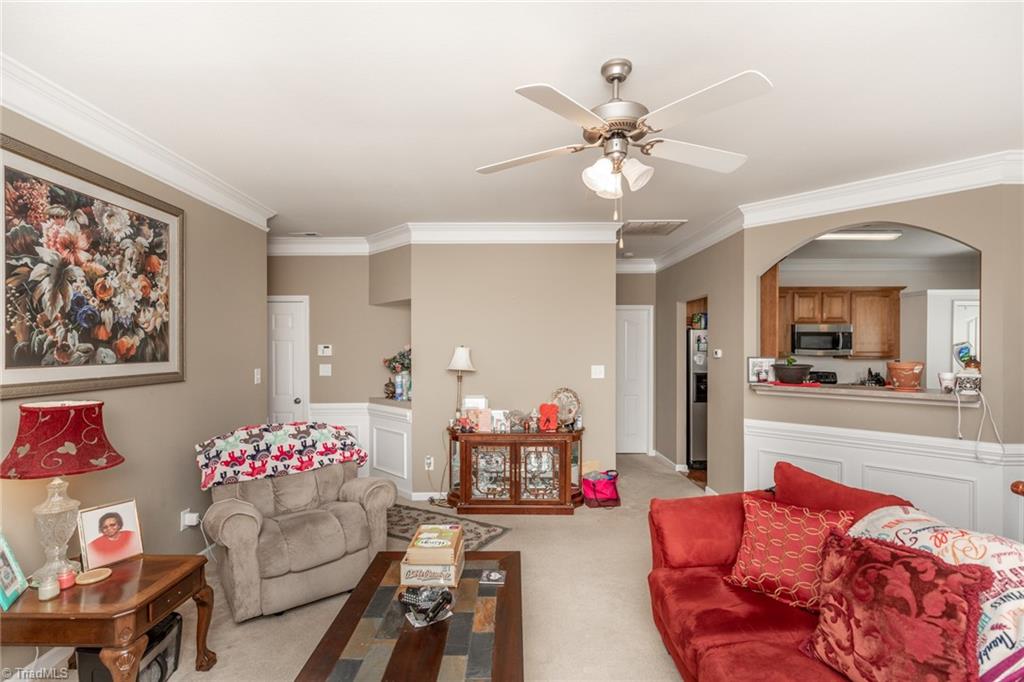 729 Spinning Wheel Point High Point, NC 27265 - Photo 5 of 31 Gallery Image 5