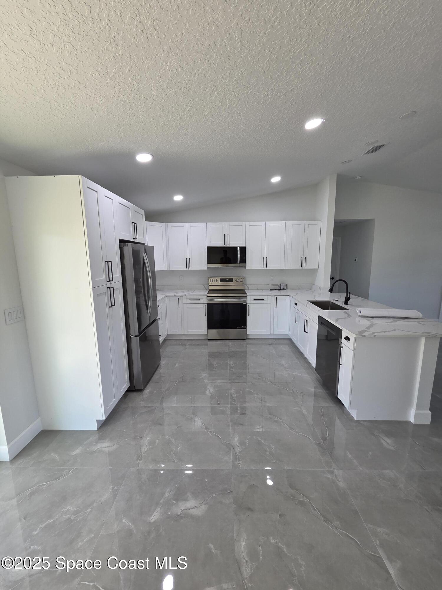 1275 Hastings Road Southwest Palm Bay, FL 32908 - Photo 6 of 25 5-18550
