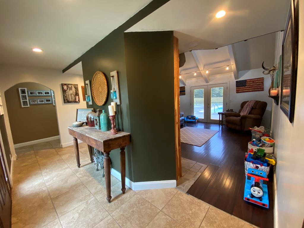 558 Fry Ridge Road Greensburg, KY 42743 - Photo 9 of 36 Gallery Image 9