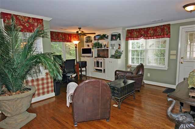 331 Batesville Road Simpsonville, SC 29681 - Photo 2 of 11 Gallery Image 2