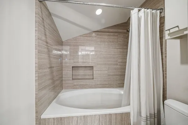 $2,925,000 | 11602 Versailles Lakes Lane, Houston, TX 77082